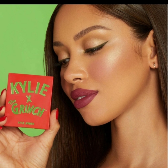 Kylie X Grinch